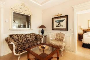 Golden Mile Apartment | Guadalpin Suites