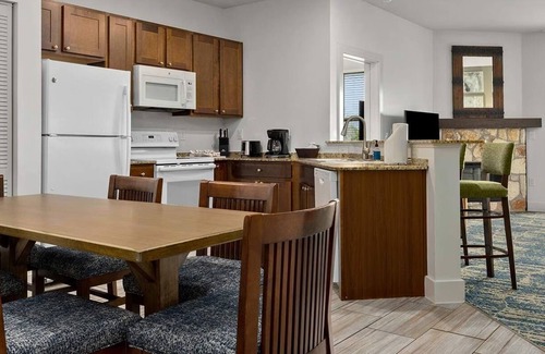 Ingram Condo | Guadalupe River 2 Bed/2 Bath Condo Resort ~Pools ~Slides
