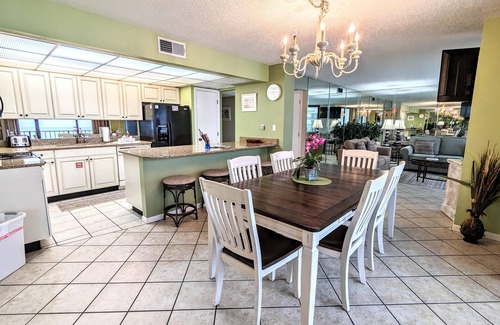 Panama City Beach Condo | Guaranteed Clean Expansive Views on the 11th floor