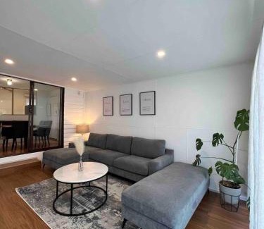 Sunshine House | Guava Grove
