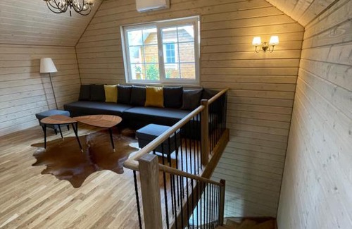Varena Villa | Gudžių dvaras