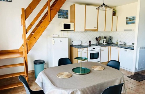 Barneville-Carteret House | Guernsey house 50 metres from the beach