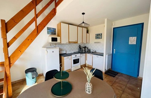 Barneville-Carteret House | Guernsey house 50 metres from the beach