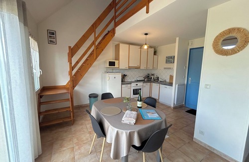Barneville-Carteret House | Guernsey house 50 metres from the beach