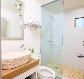 Ladyville Apartment | Guest apartment with complimentary ride to airport-Ladyville CP