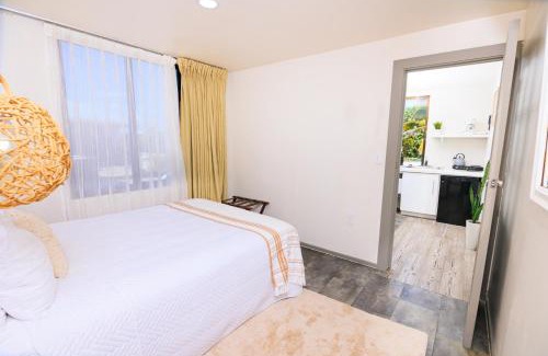 Ladyville Apartment | Guest apartment with complimentary ride to airport-Ladyville CP