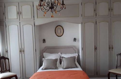 Montlouis-sur-Loire House | Guest bedroom, shower room and toilet, separate entrance