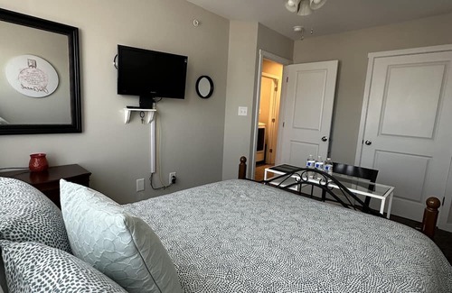 Potomac House | Guest Bedroom WV