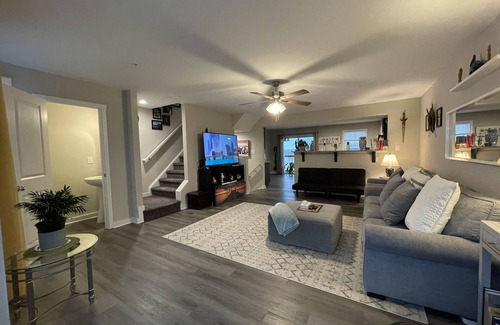 Potomac House | Guest Bedroom WV