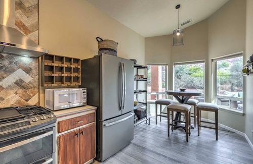 Sedona House | Guest Favorite in Sedona |View of Red Rock |Stargazing |King Suite |Mins to Chapel of the Holy Cross