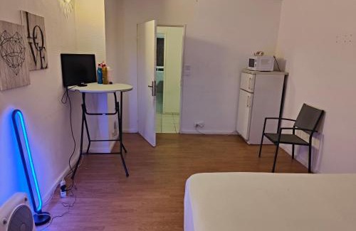 Sarcelles Bed & Breakfast | Guest home