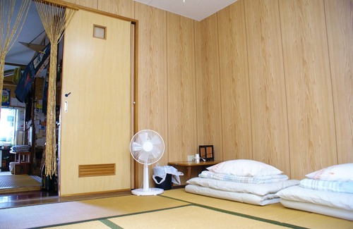 Yonabaru House | Guest House Agaihama