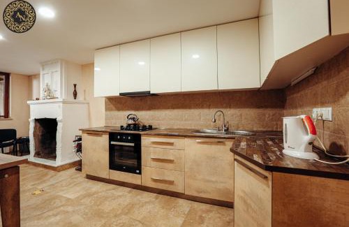 Kutaisi House | Guest House Anina