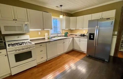 McCain House | Guest House at Jordan Lake
