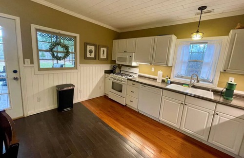 McCain House | Guest House at Jordan Lake