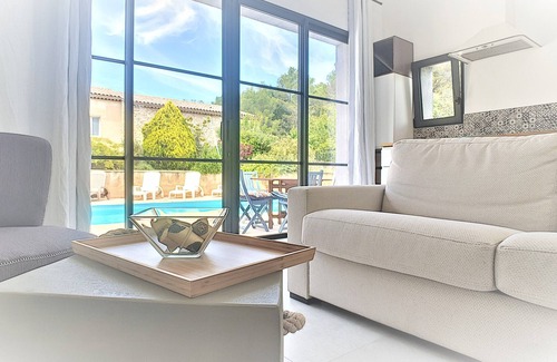 La Bastidonne House | GUEST HOUSE BETWEEN AIX EN PROVENCE AND LUBERON