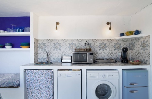 Facinas House | Guest House 'Casita Linda' with Mountain View, Wi-Fi and Air Conditioning