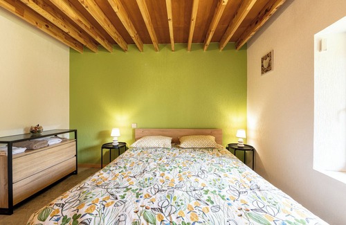 Moye House | Guest House 'Chambre Verte' with Mountain View, Private Terrace and Shared Garden