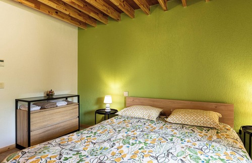 Moye House | Guest House 'Chambre Verte' with Mountain View, Private Terrace and Shared Garden
