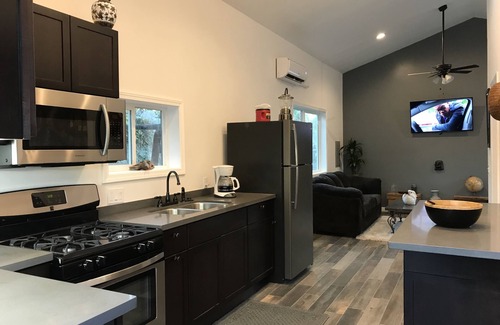 Winnetka House | GUEST HOUSE - DAILY RATE