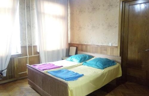 Mukhuri House | Guest House Des Nana