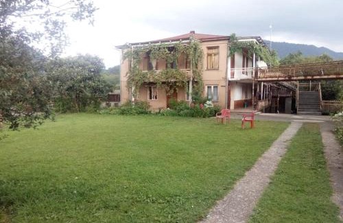 Mukhuri House | Guest House Des Nana