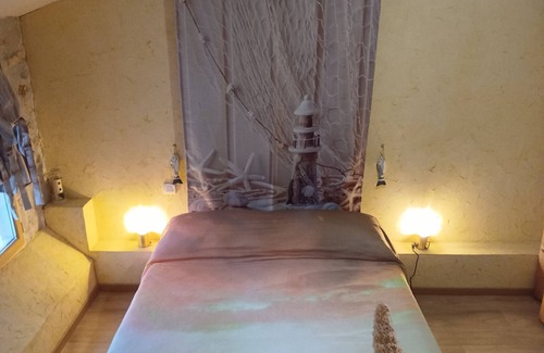 Le Gua Bed & Breakfast | Guest house, double room Pêcheur with heated pool near Royan.