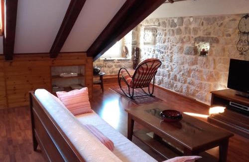 Perast House | Guest House Dragutinovic