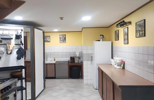 Saint-Jean-de-Vaulx House | Guest House 'Chambre 6' with Shared Terrace, Private Garden and Wi-Fi
