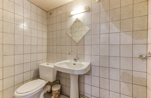 Saint-Jean-de-Vaulx House | Guest House 'Chambre 6' with Shared Terrace, Private Garden and Wi-Fi