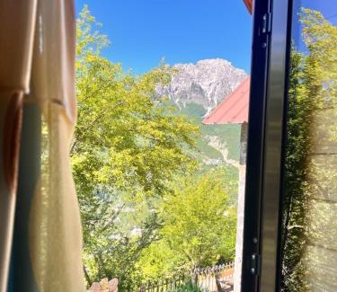 Shale House | Guest House Gjelaj