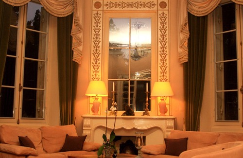 Montussan House | Guest House in 13th century castle near Bordeaux