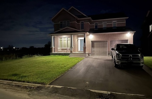 Russell House | Guest house in Russel Ontario, 25 mints away from Ottawa downtown .