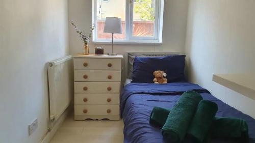 Tower Hamlets House | Guest house in Stepney-Limehouse