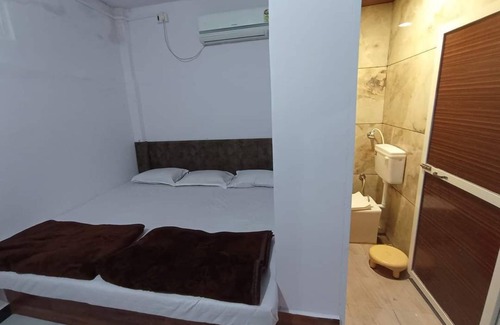 Ujjain House | Guest house is available near mahakal lokn