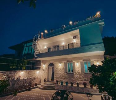 Gjirokaster House | Guest House Juald