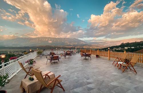 Gjirokaster House | Guest House Juald