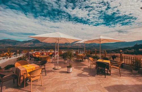 Gjirokaster House | Guest House Juald