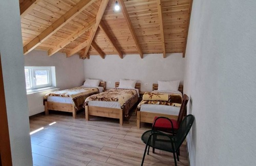 Kala e Dodes House | Guest House Korabi
