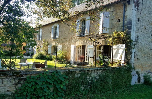 Florimont-Gaumier House | Guest house La Rivière Assoiffée