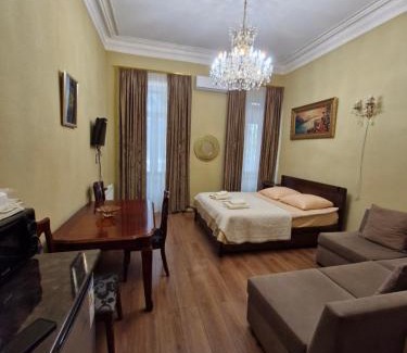 Sololaki House | Guest house Lana