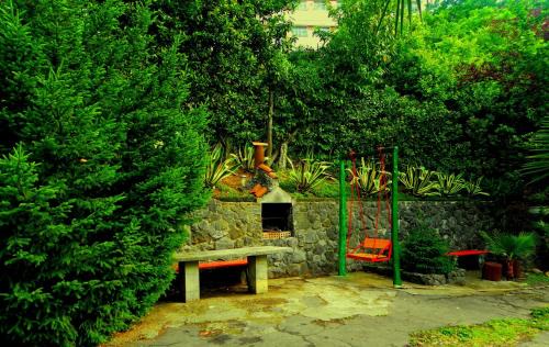 Mtsvane Kontskhi House | Guest House Lasha