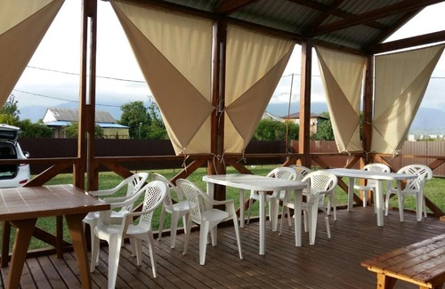 Alakhadzi House | Guest house Ludmila