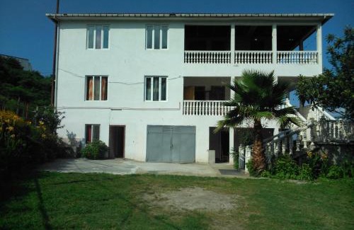 Gonio House | Guest house maka