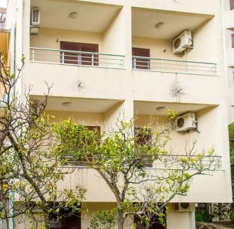 Budva House | Guest House Mandarina
