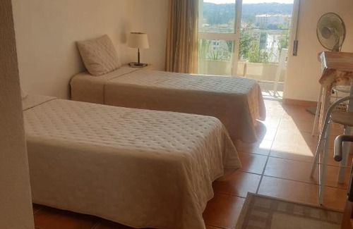 Ameijeira House | Guest House Marreiros