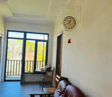 Tkibuli House | Guest House Motsameta