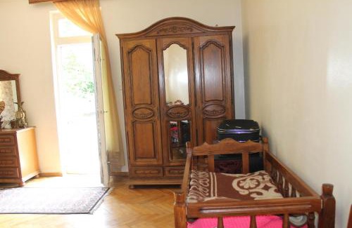 Mtsvane Kontskhi House | Guest House Niako