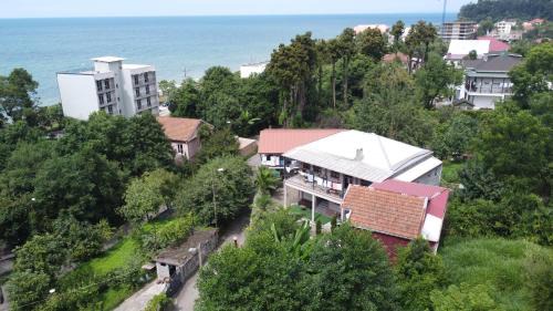 Makhinjauri House | Guest House Nino