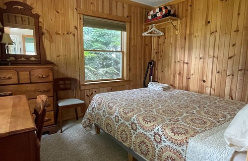 Shawano Cabin | Guest House on Grass Lake